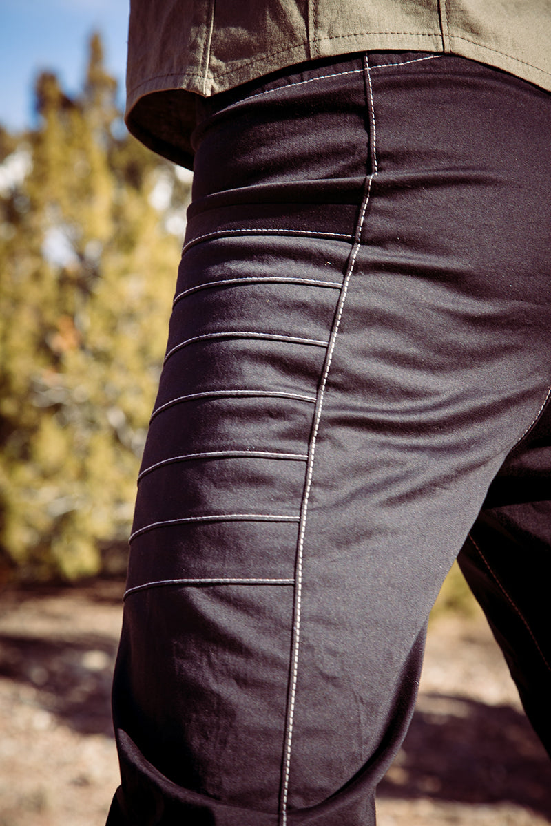 Sparrow Pant- Tapered fit with side pockets and Stretch Twill Fabric- Black